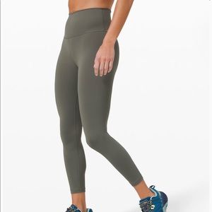 Lululemon Wunder Train HR Tight 25” | Size 6